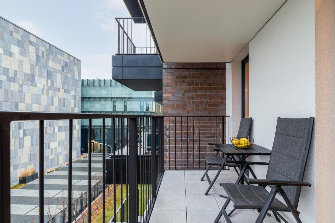 Movie Jacuzzi Apartment At The Main Station By Noclegi Renters Krakow Luaran gambar